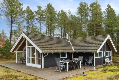 Image de \"Nonni\" - 150m from the sea by Interhome