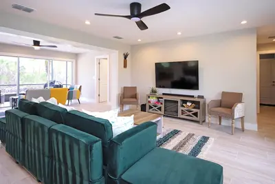 Image de 3/3 Canal-Front Home On Sanibel Island - Walk To Beach