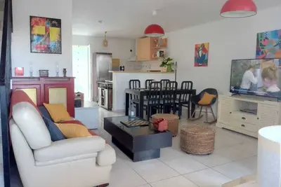 Image de Homerez - Maison confortable à Lunel avec terrasse et climatisation
