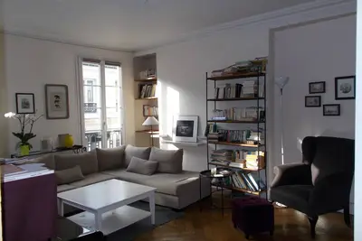 Image de Spacious, Calm, Charming 4 Rooms Apartment in the Center of Paris