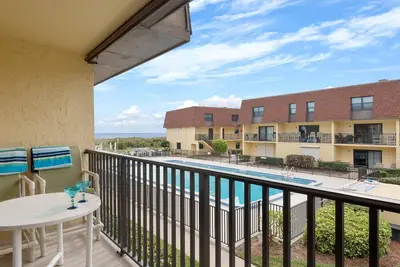 Image de Beachfront 2br Condo W/ Pool Bbq & Steps To Beach Close to Space Center and Dini