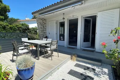 Image de Maison bord de mer, 4 personnes, plage Ă pied 450 m et village Ă 700m