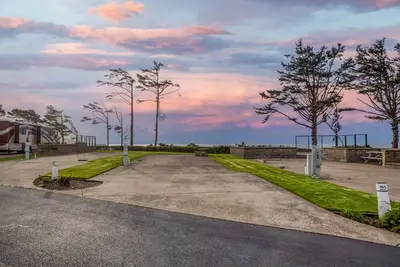 Image de Dog Friendly, Available with 50amp, 30amp, Water and Sewer hook up's, WiFi