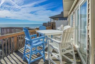 Image de Virginia's Beach - Cozy Oceanfront Beach Cottage!