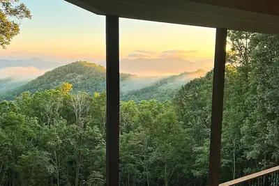 Image de Bearfoot Retreat - Private Club Access