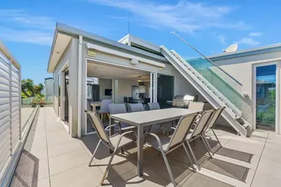 Image de Sunny & Spacious Beach Villa