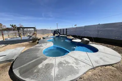 Image de Desert Retreat: Heated Pool + Spa + Fire Pit + Hammocks