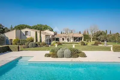 Image de Maison de vacances Eygalières pour 1 - 12 personnes avec 6 chambres à coucher - Maison de vacances