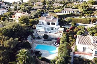 Image de Stunning and Stylish 4 Bed Villa with SeaView in a Calm and Secure Domaine
