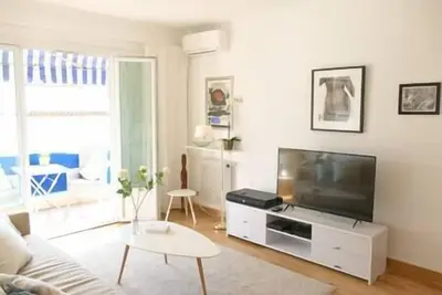 Image de Charming, renovated apartment with big balcony!