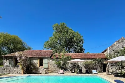 Image de Entre Dordogne & Lot, un ancien corps de ferme avec piscine privée\/chauffée