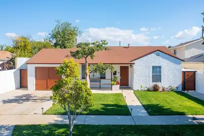 Image de Charming 3-bedroom house with Ac and WiFi in wonderful North Hollywood