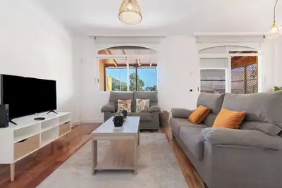 Image de Maison de vacances 'Casa Rural Los Vencejos' avec vue sur la montagne, terrasse privée et Wi-Fi