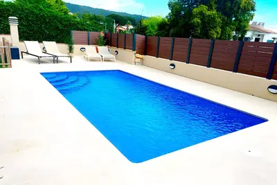 Image de Villa 'Naira' avec vue sur la mer, piscine privée et Wi-Fi