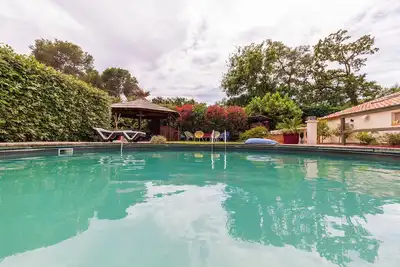Image de Appartement dans villa Pleine Nature avec piscine partagée, Wi-Fi et climatisation