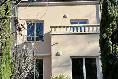 Image de Grande maison familiale avec jardin proche Paris (localisation idéale Jo)