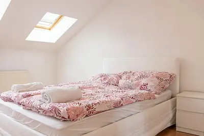 Image de Cozy 1br Apt Comfortable Design\/@ Schönbrunn