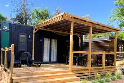 Image de Homeflower Premium Clim 35m² (3 chambres) + terrasse semi-couverte + Tv + draps + serviettes 6 personnes