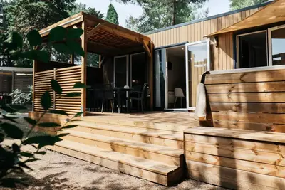 Image de SUNÊLIA Luxe GENÊT 4 à 5 personnes - 4 pers. inclus dans le tarif