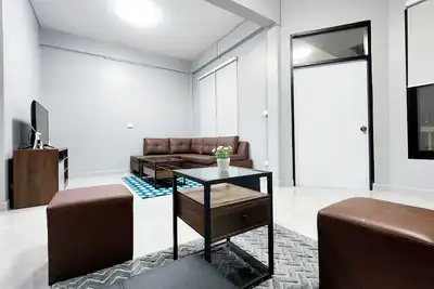 Image de In the central of the city, close to convenience stores and transportation hubs.