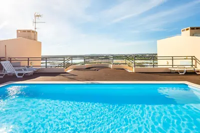 Image de Green House Piscina no Terraço com Vista Incrível