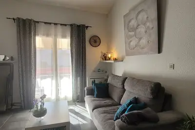 Image de Aux portes du golf, 5 mn de l'étang du Ponant, proche de la mer, appartement T3