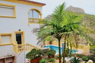 Image de Villa entière avec superbes vues