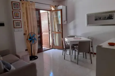 Image de Olbia, joli deux pièces avec jardin à 5 minutes des plages