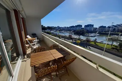 Image de Appartement très agréable avec vue dégagée proche de la plage et des commerces.