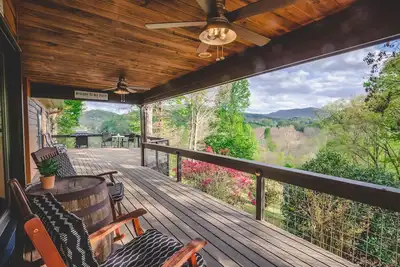 Image de Mountain View Cabin, All King Beds, Garage w/ Paved Drive, One Floor