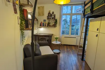 Image de Appartement F1 meublé entièrement rénové à 20 mn du centre.