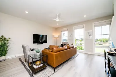 Image de Welcome to \"It's a Shore Thing\"- Your Serene Waterfront Haven!