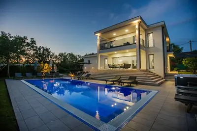 Image de Villa Tonka, Imotski Makarska, luxury, spacious, enclosed, quite, jacuzzi, rural