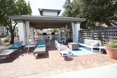 Image de Comfortable studio close to Nrg Stadium and downtown Houston.