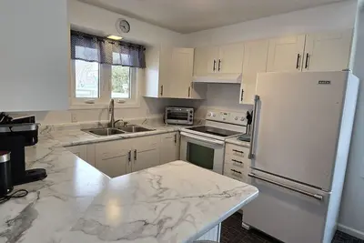 Image de Our cozy, 2 bedroom home offers a blend of comfort and charm!
