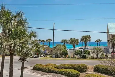 Image de Steps to the sand! Best Gulf view!