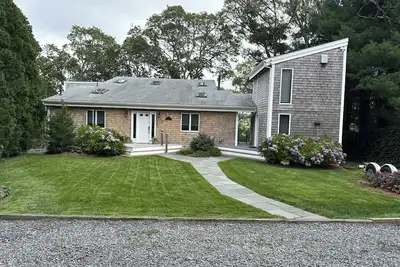 Image de Cozy studio with Ac, WiFi, full kitchen, private entry great for couples vacation