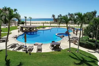 Image de Beachfront Las Mañanitas - 3102 - Renovated 2 Bd/2 Ba with Beach/Ocean Views!