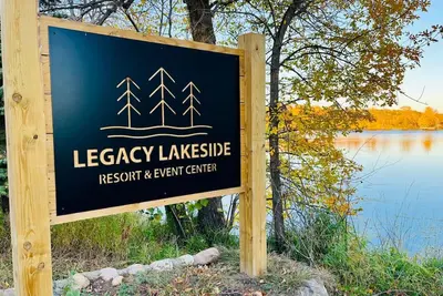 Image de Cottage V |Studio Cottage | Lake & Beach |Water Sports! | Legacy Lakeside Resort