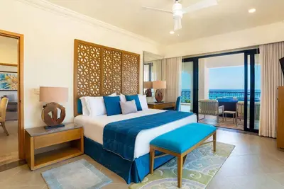 Image de Chileno Bay luxury 4 bedroom oceanfront suite with private balcony and hot tubs