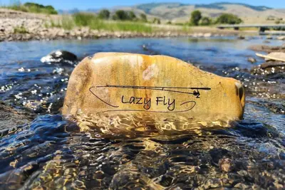 Image de The Lazy Fly. Private Cozy 2 bdrm Cabin On 30 acres. Ac, WiFi