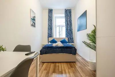 Image de Modern Comforts: Chic Studio Apt Centrally Located