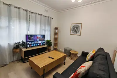 Image de Humble Abode near Train Station, Costco, Eastland