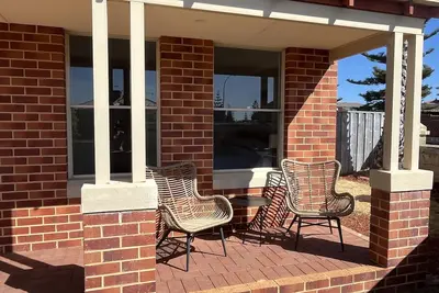 Image de Mindarie Gardens - Whole house perfect for families.