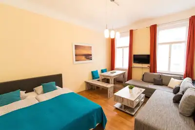 Image de Apartment für 6 Personen, 2 Schlafzimmer und Wohnzimmer