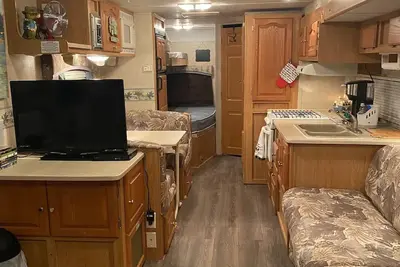 Image de Rio Frio Sunset Glamper-\nAFFORDABLE, Clean, Close To Garner St. Park& Frio River