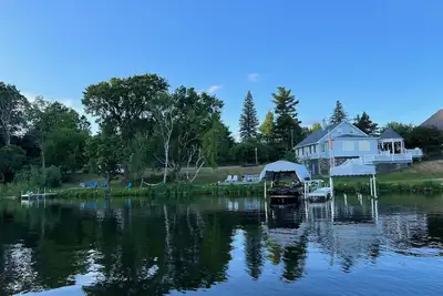 Image de Lake Front House on Tri-Lakes, championship golf, kayaks, paddle boards, pontoon