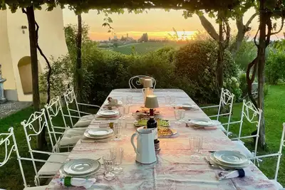 Image de Villa air conditioning, pool, electric cars, ideal location in Chianti