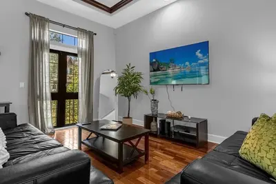 Image de Hot Summer Fun ☀️ Renovated TownHome by Disney!