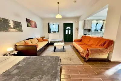 Image de Stone House - Bike Friendly Home